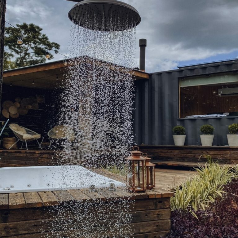 Container Sky Cabin, Romantic Tiny House with Jacuzzi - Tiny House Universe
