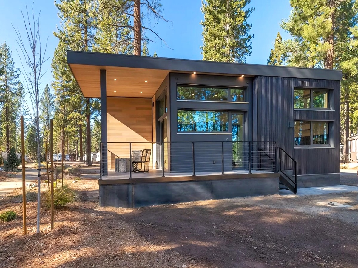 Lovely Little Retreat Center Awaits You in Truckee - Tiny House Universe