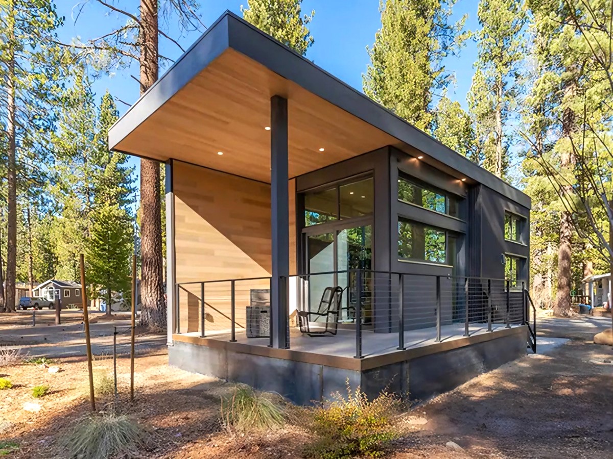 Lovely Little Retreat Center Awaits You in Truckee - Tiny House Universe