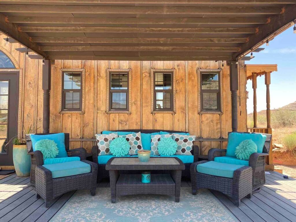 Unwind with the Unique Tiny Ark Home in Zion National Park 2